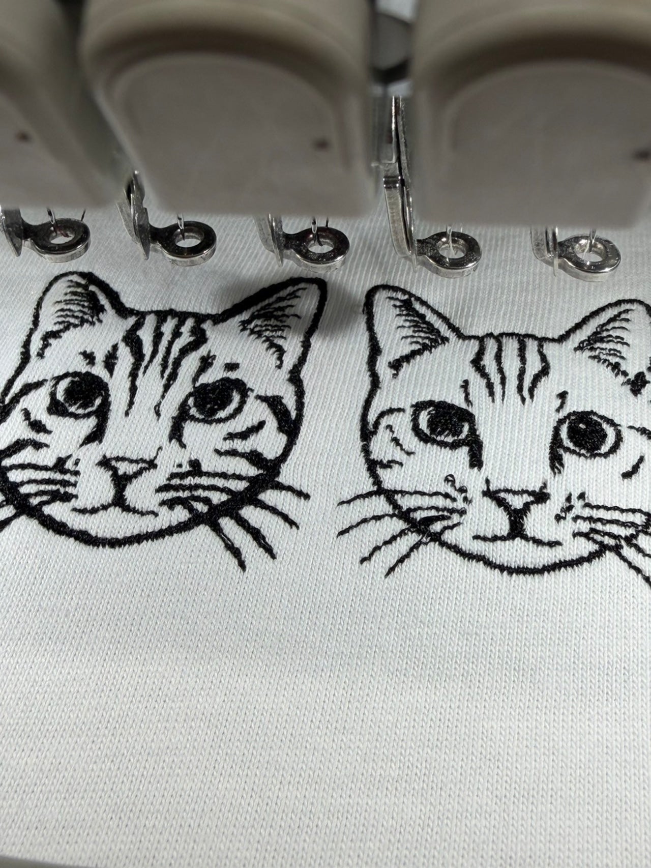 ペット刺繍 半袖Tシャツ 線画スタイル