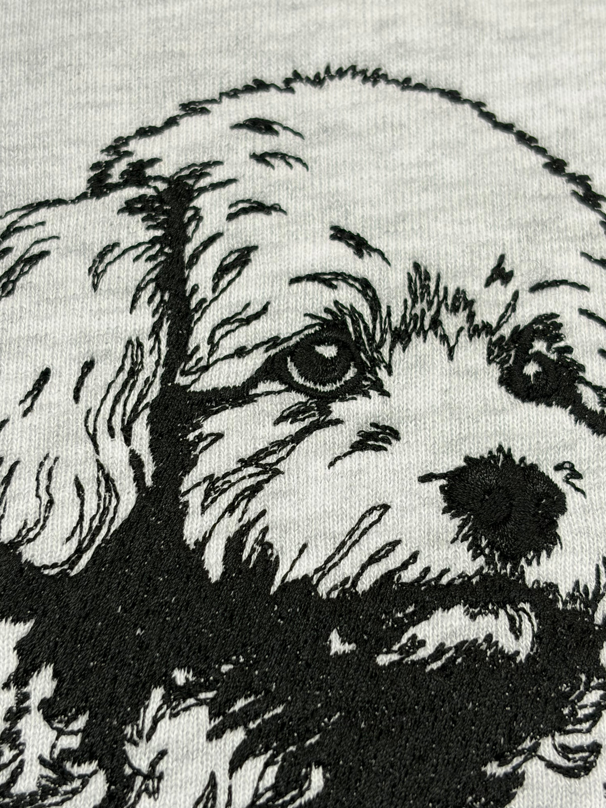 スマホ写真からつくる デッサン刺繍Tシャツ|人物・ペットOK