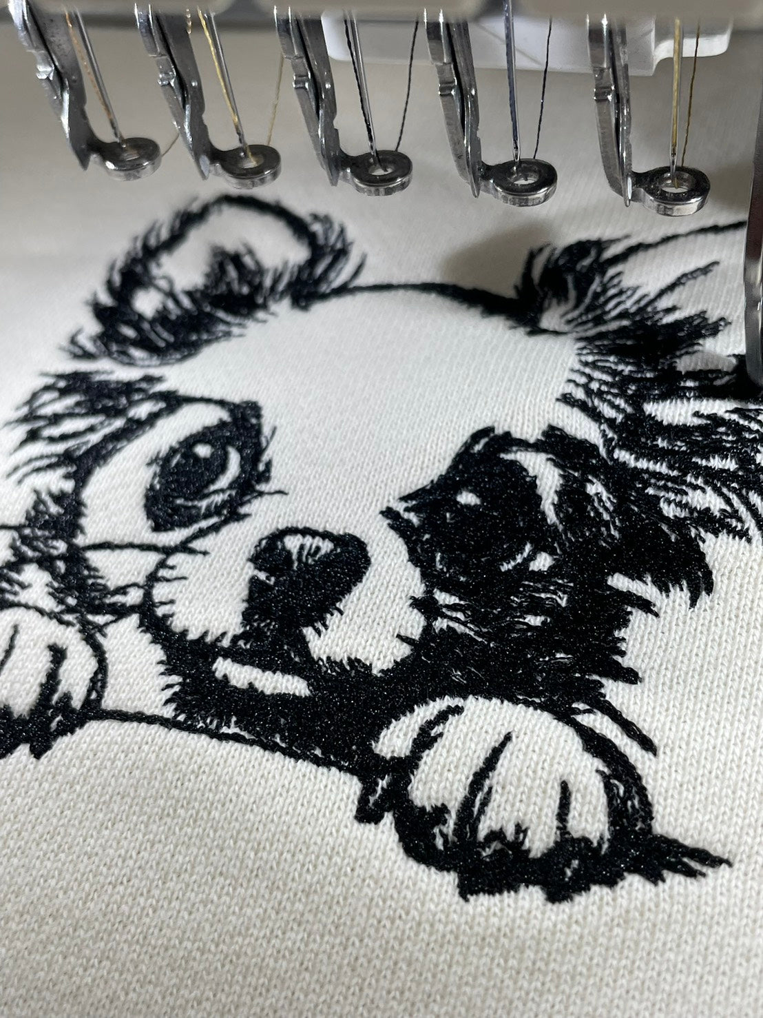 鉛筆デッサン DOG Tシャツ【多摩の刺繍屋オリジナル】