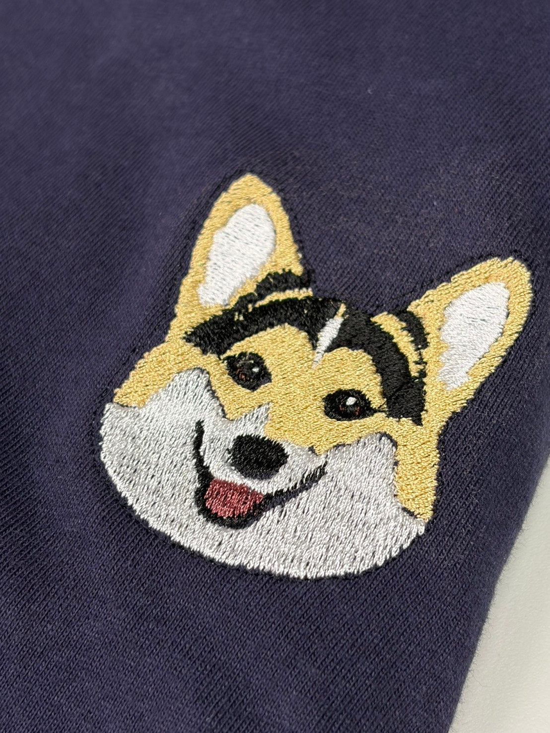 コーギーのペット刺繍Tシャツ（ペット刺繍）