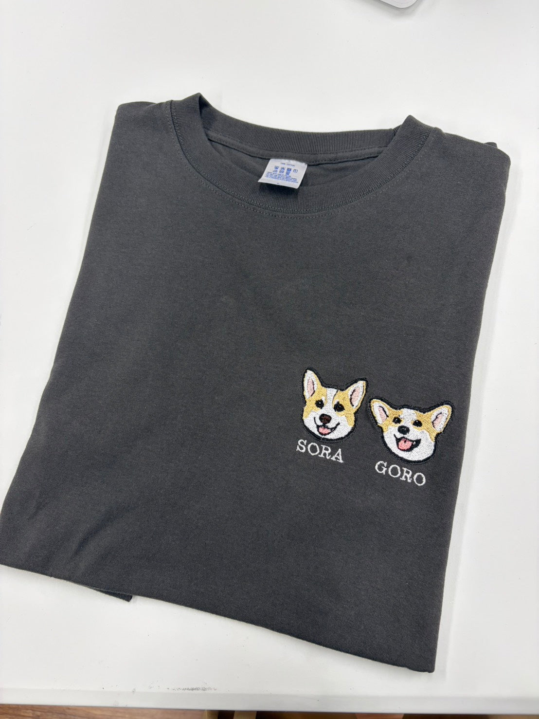 ペット刺繍　イラストスタイル｜Tシャツ（顔・１匹のみ）