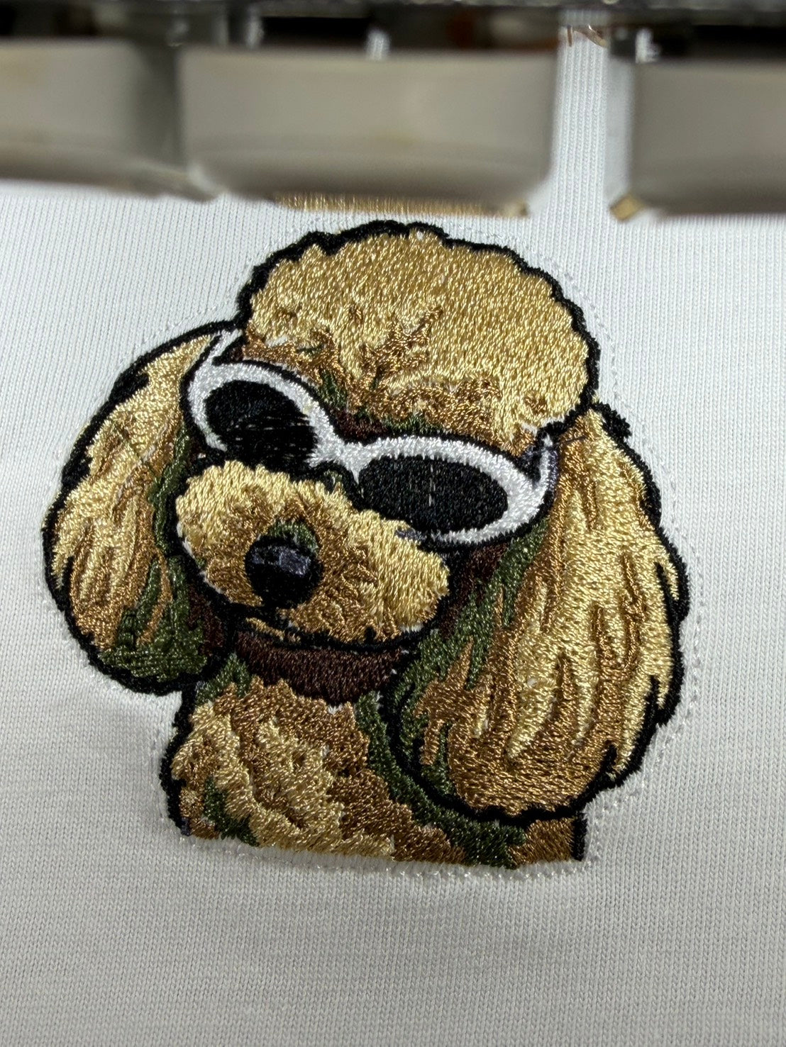 ペット刺繍　イラストスタイル｜Tシャツ（全身・１匹のみ）