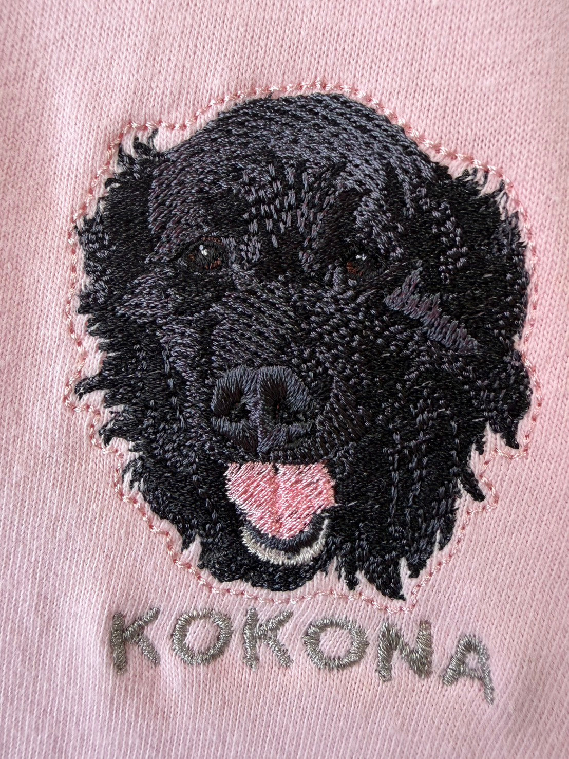 ペット刺繍のリアル刺繍Tシャツ（うちの子刺繍）