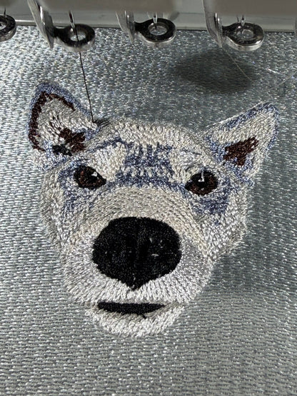 ペット刺繍のリアル刺繍Tシャツ（うちの子刺繍）
