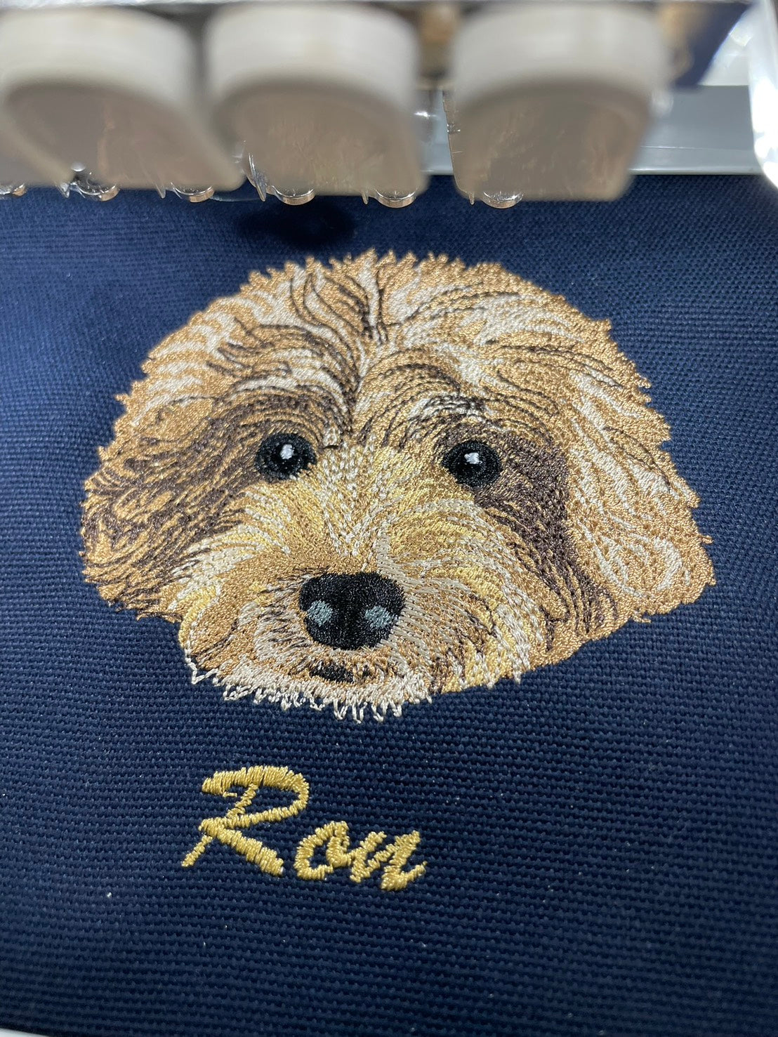 ペット刺繍のリアル刺繍Tシャツ（うちの子刺繍）