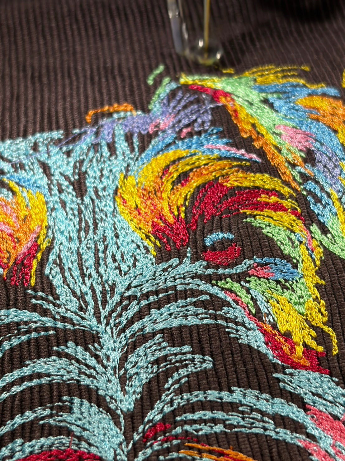 ミニチュアシュナウザー　高密度刺繍　クッションカバー