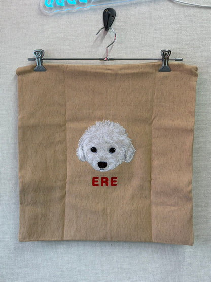 ペット刺繍　クッションカバー　リアルスタイル（顔 or 全身 １匹のみ）