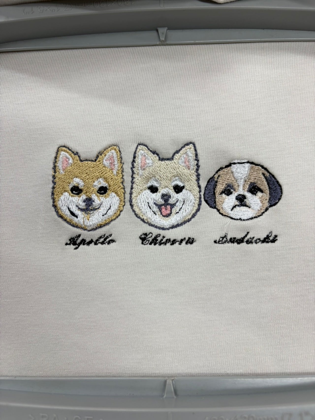 ペット３匹の顔刺繍