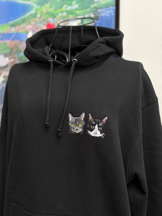 ワンポイント刺繍パーカー