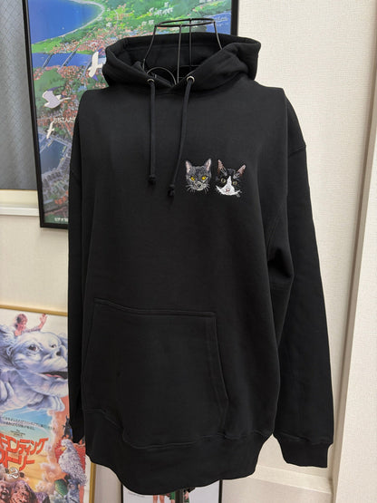 ワンポイント刺繍パーカー 猫2匹